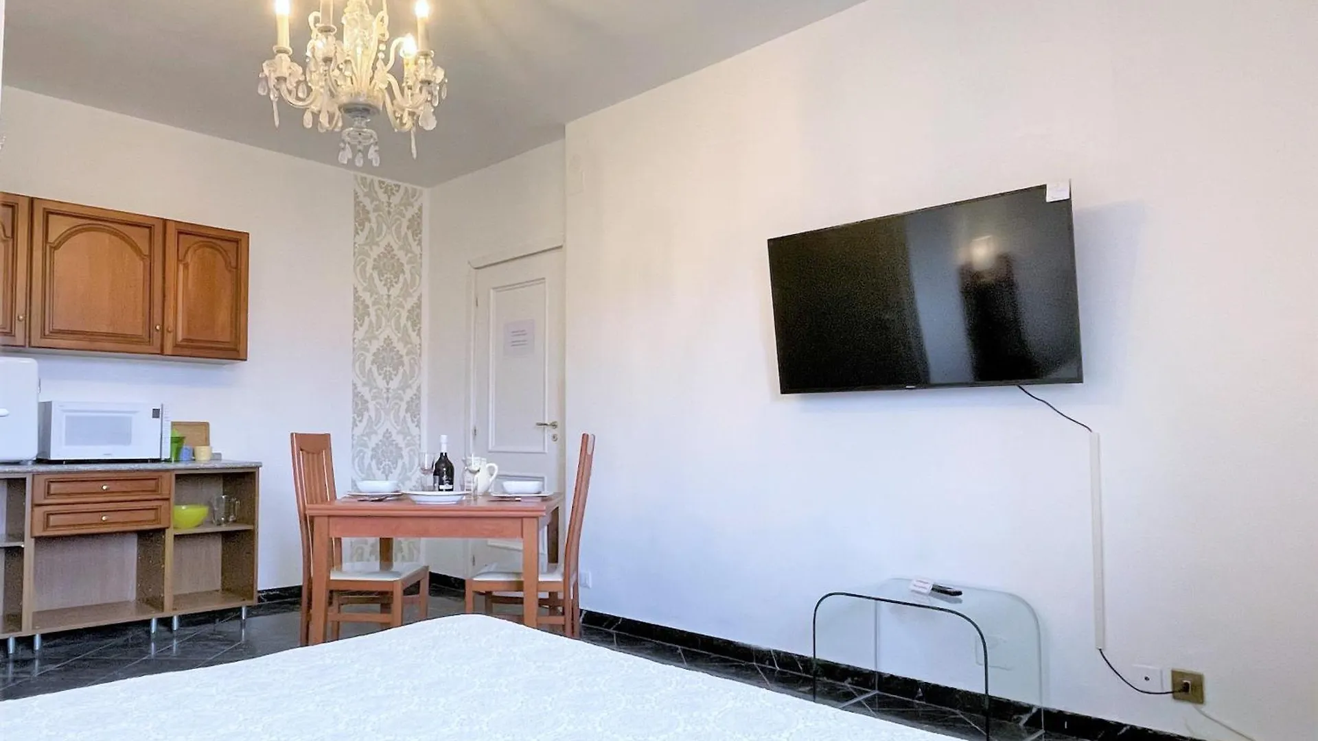 Apartment Airport Suites - 3 Pisa Italy
